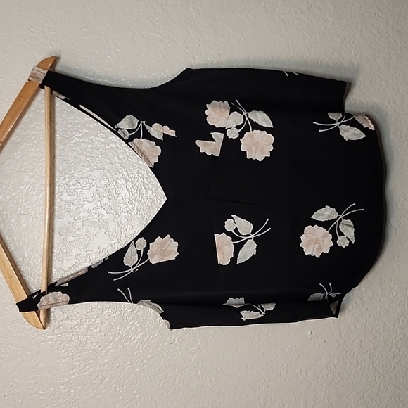 Saltwater LUXE Rodeo Tank - Floral - Picture 2 of 9